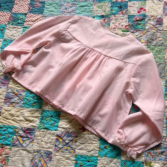 Vintage 50s/60s DEADSTOCK Pink Ruffled + Embroidered Bed Jacket Top M - Picture 2 of 5